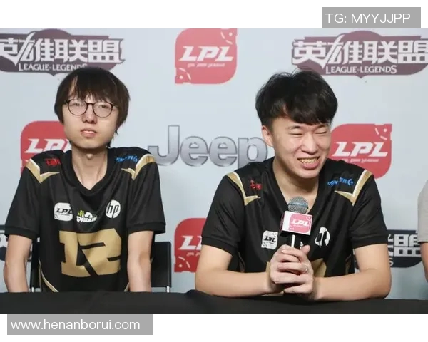 s15电竞深度解析RNG团队协作优势与其他战队的对比分析